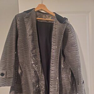 Hooded Zebra print raincoat for cold weather